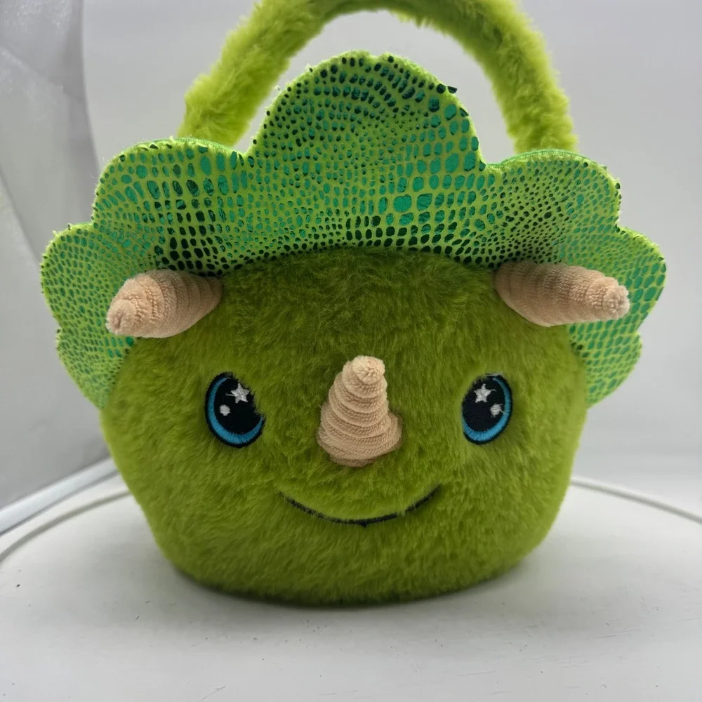 N/A plush triceratops